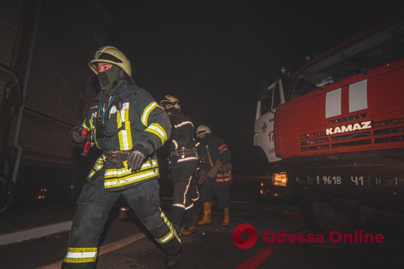 В Одессе произошел пожар в подвале девятиэтажки
