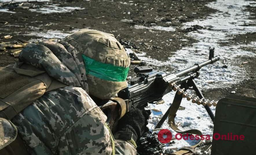 Генштаб: оккупанты пытаются наступать на пяти направлениях и усиливают оборону Крыма