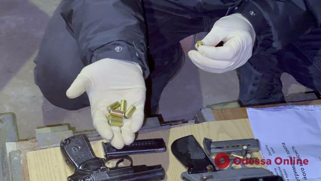 Пограбування у Лузанівці: розбійники награбували майже на 4,5 млн гривень