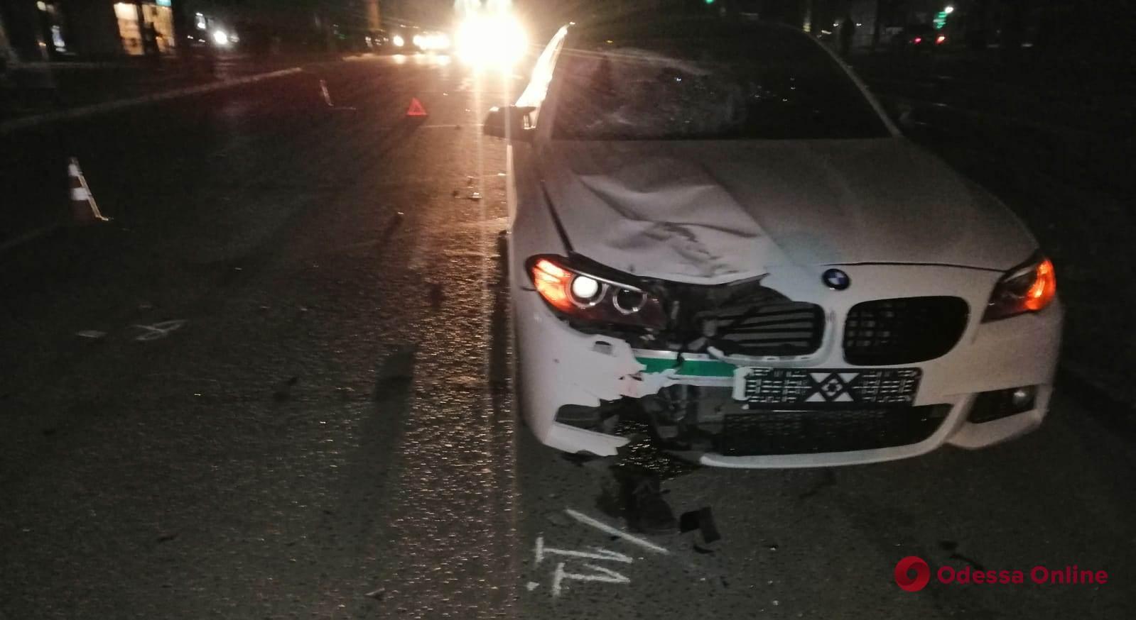 В Одессе водитель «BMW» насмерть сбил пешехода, который переходил дорогу в неустановленном месте
