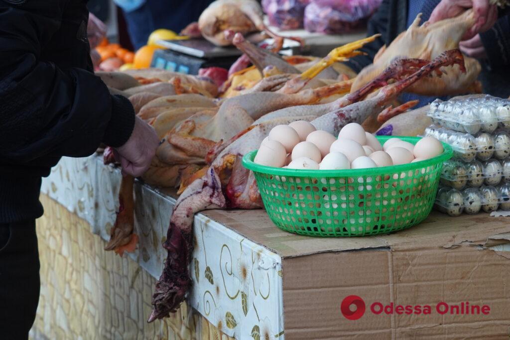 Картофель, грибы и калина: субботние цены на одесском «Привозе»