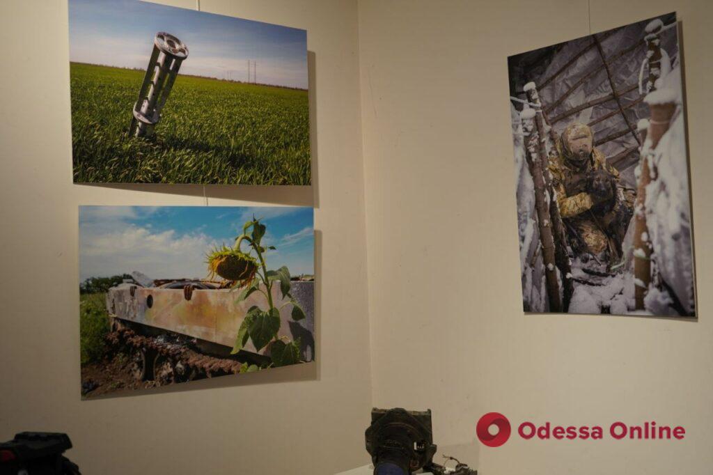 «Все-таки они взяли семечки»: в Одессе открылась выставка «Путь к Победе»