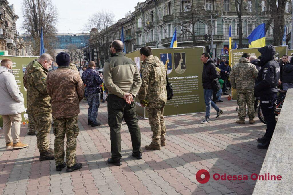 «Навіки в строю»: в Одесі відкрилася виставка, присвячена пам’яті загиблих добровольців 126-ї бригади ТрО