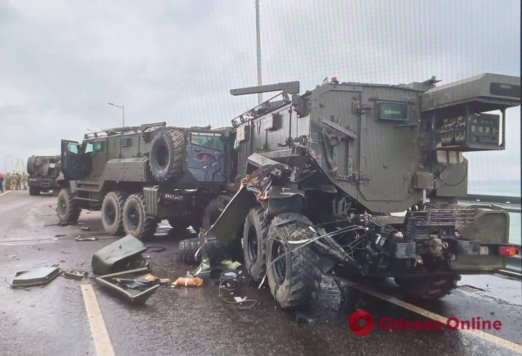 ГУР: окупанти втратили п’ять бронеавтомобілів на Кримському мосту