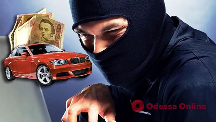 Продавал несуществующее авто: полицейские задержали мошенника из Одессы