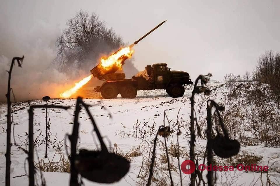 За сутки украинские защитники отбили 102 атаки оккупантов