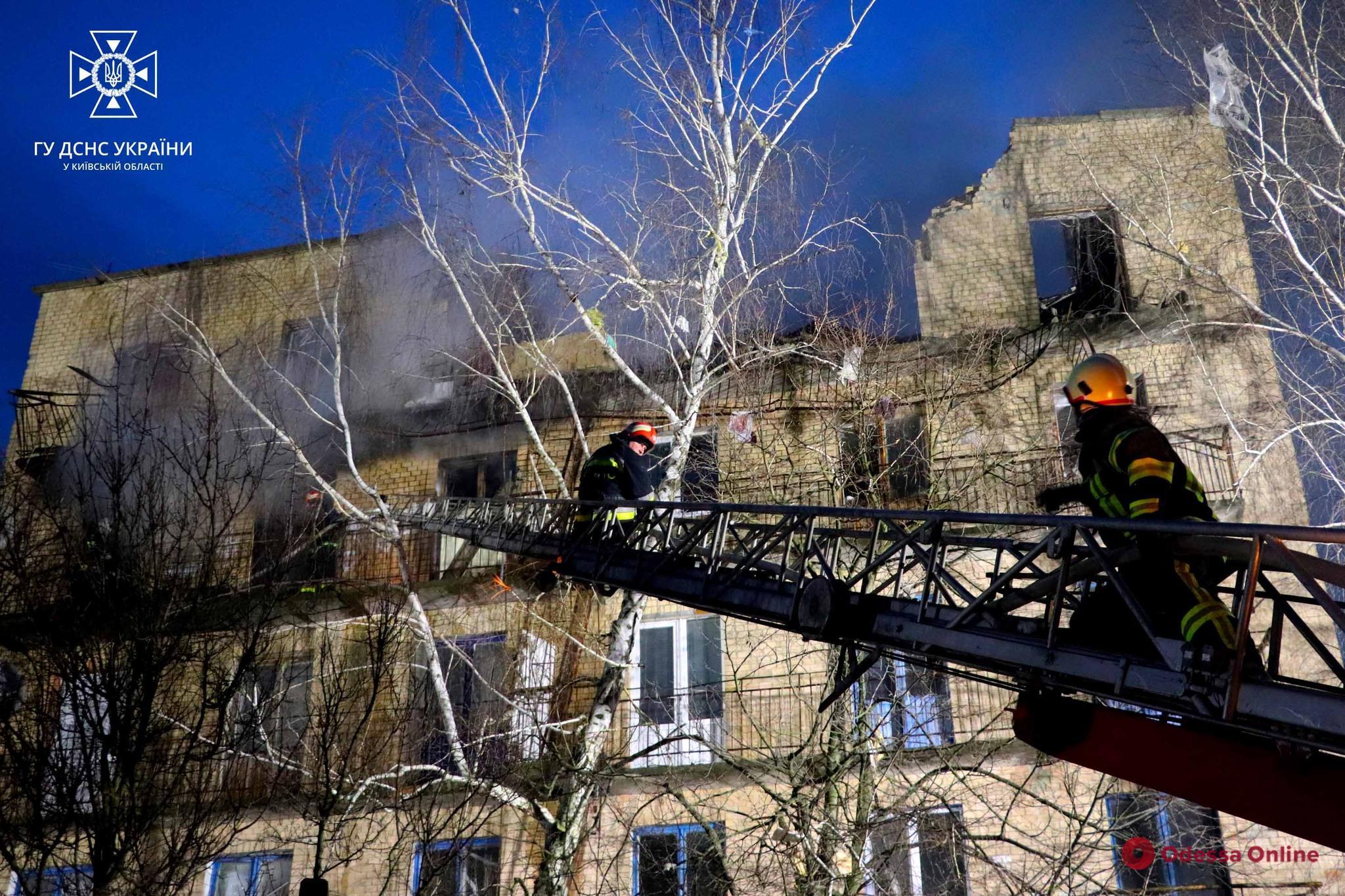 Кількість загиблих внаслідок удару росіян по гуртожитку на Київщині зросла до дев’яти