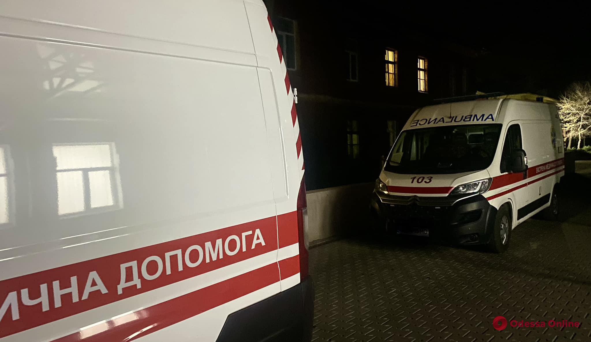 Одесса: двое энергетиков пострадали во время работы на улице Генерала Бочарова