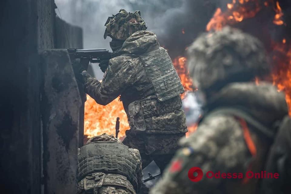 Украинские защитники отбили более 60 вражеских атак по четырем направлениям