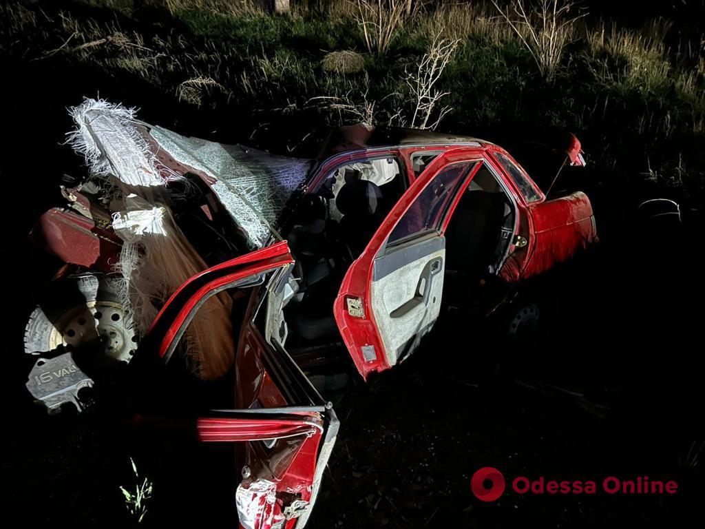 На трассе Одесса-Рени «ВАЗ» столкнулся с грузовиком — погиб пассажир легковушки