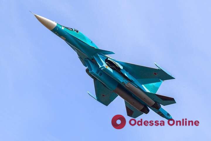 В районі Єнакієво збили російський винищувач-бомбардувальник Су-34