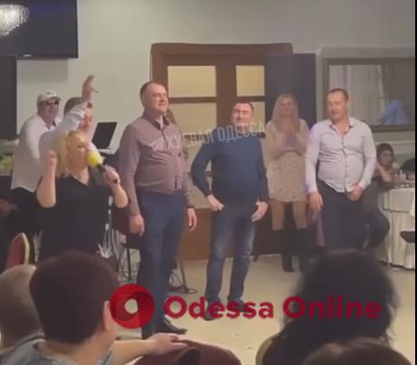 Танцював під російські пісні: заступника начальника Болградського військкомату відправили на фронт (відео)