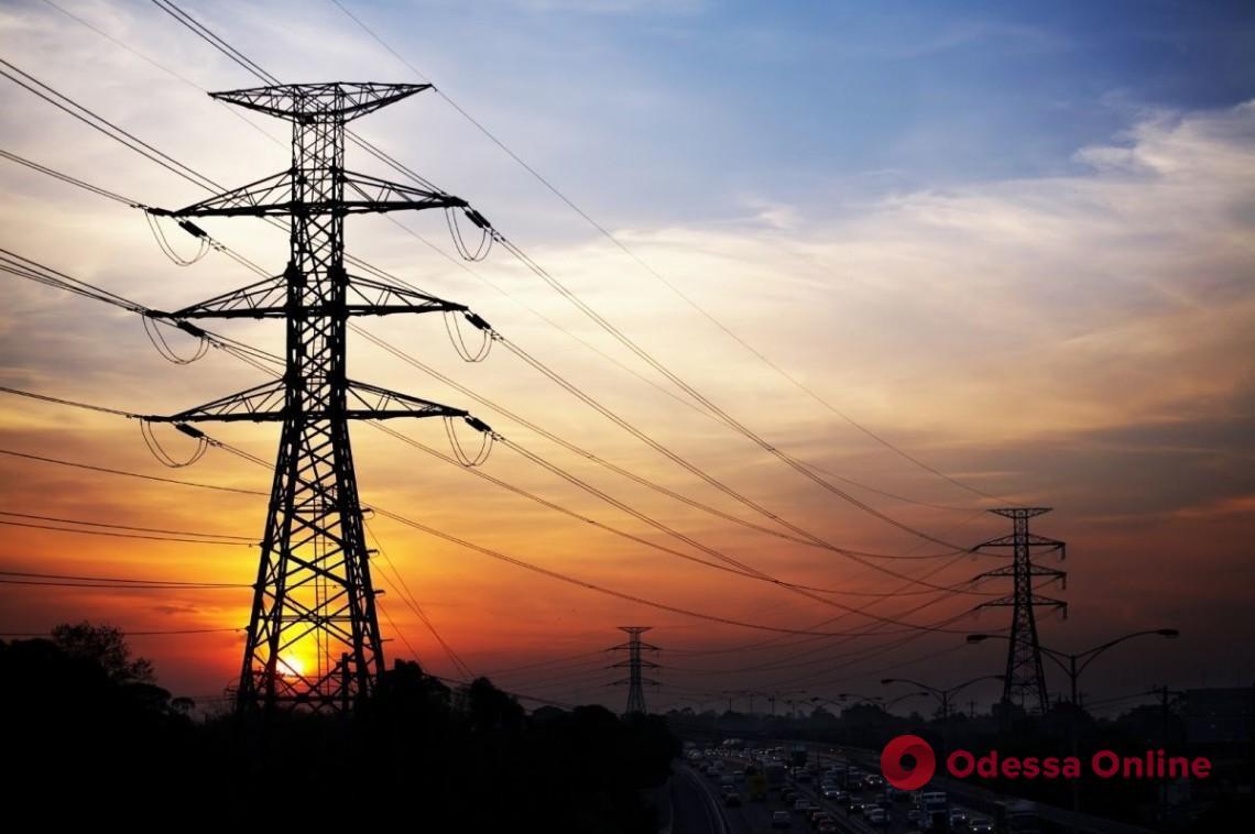 Негода на Одещині: в 30 населених пунктах вже відновили електропостачання, без світла залишаються ще 16