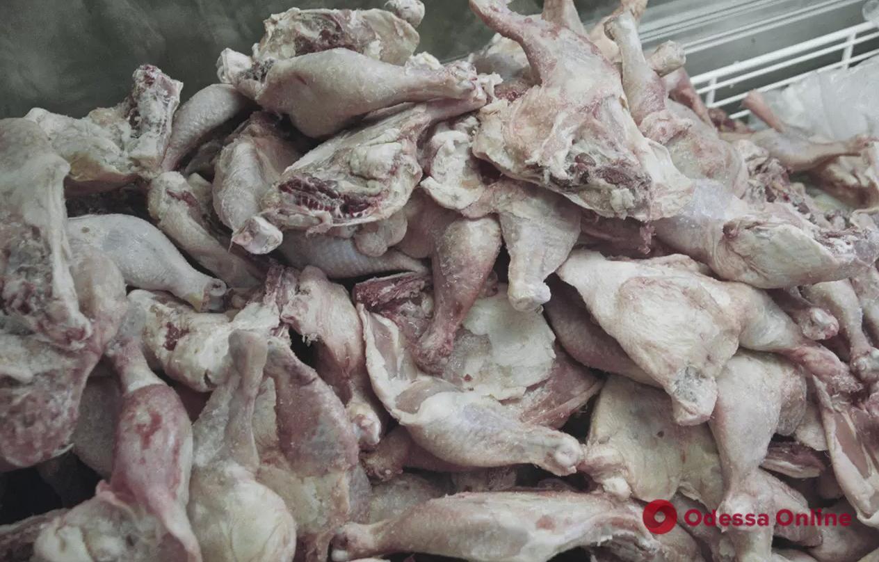 Польские куриные четвертинки с сальмонеллой могут оказаться в одесских магазинах