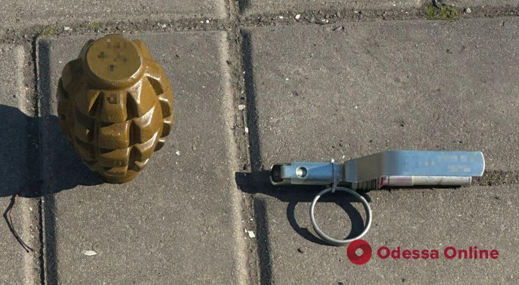На Одещині затримали чоловіка, який привозив з Миколаївщини боєприпаси для продажу