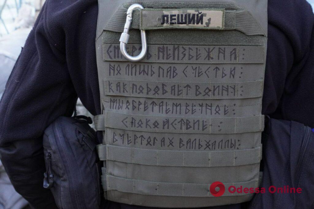 Один день у Херсоні: одеські поліцейські розповіли про непросту службу у деокупованому місті (фото, відео)