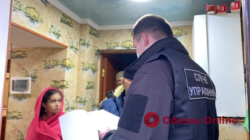 Відправляли «біженців» до Франції заради наживи: на Одещині викрили злочинну схему (фото)