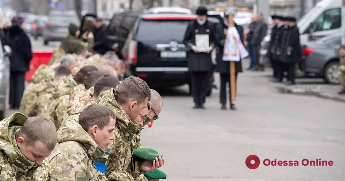 Одеса зустріла та провела у останній шлях загиблого Героя