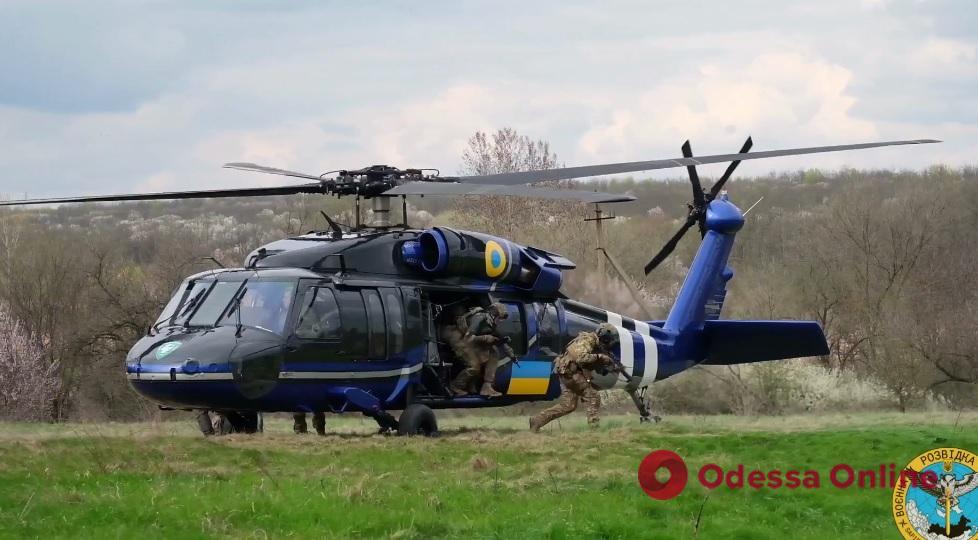 Українські розвідники вже використовують в бойових діях американський гелікоптер Black Hawk