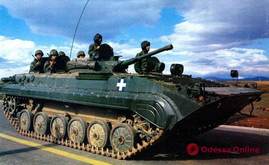 Військова допомога: Греція готова передати Україні ще одну партію БМП-1 та артснаряди