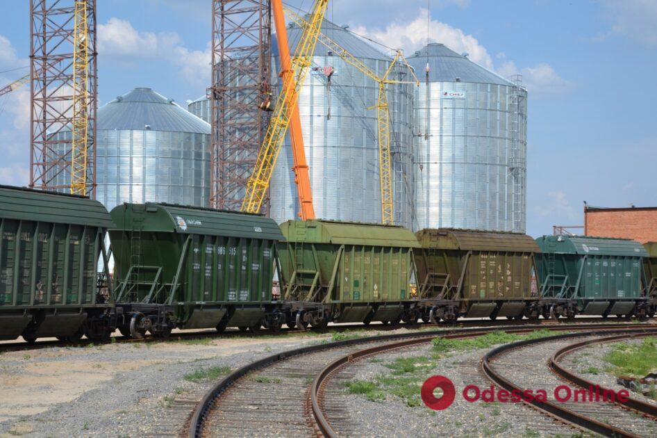 Украина и Польша договорились о возобновлении транзита зерна – Минэкономики