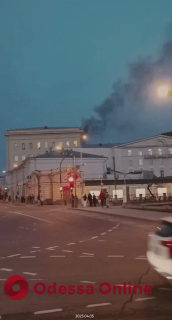 На москве горело здание минобороны (видео)