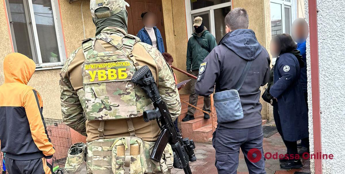 Схема побега из Украины: жители Одесской области наладили сбыт фальшивых документов об опекунстве