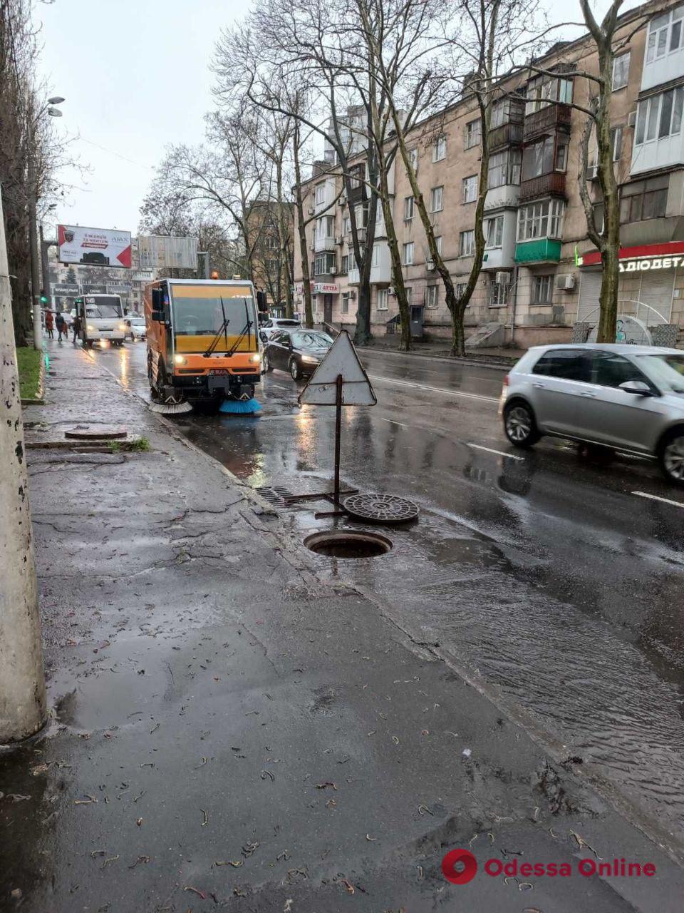 Непогода: в Одессе нет существенных подтоплений улиц