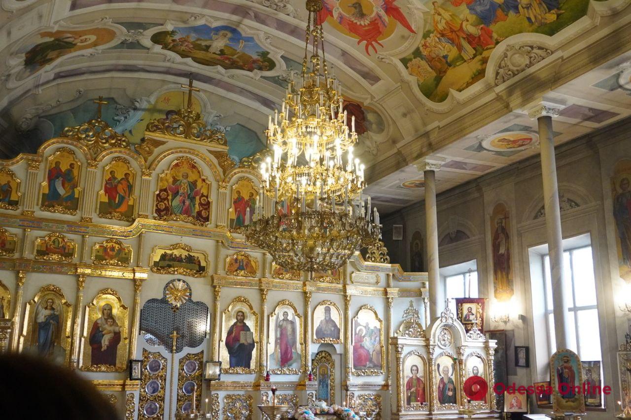Перед Пасхой одесские спасатели проводят профилактические мероприятия в церквях