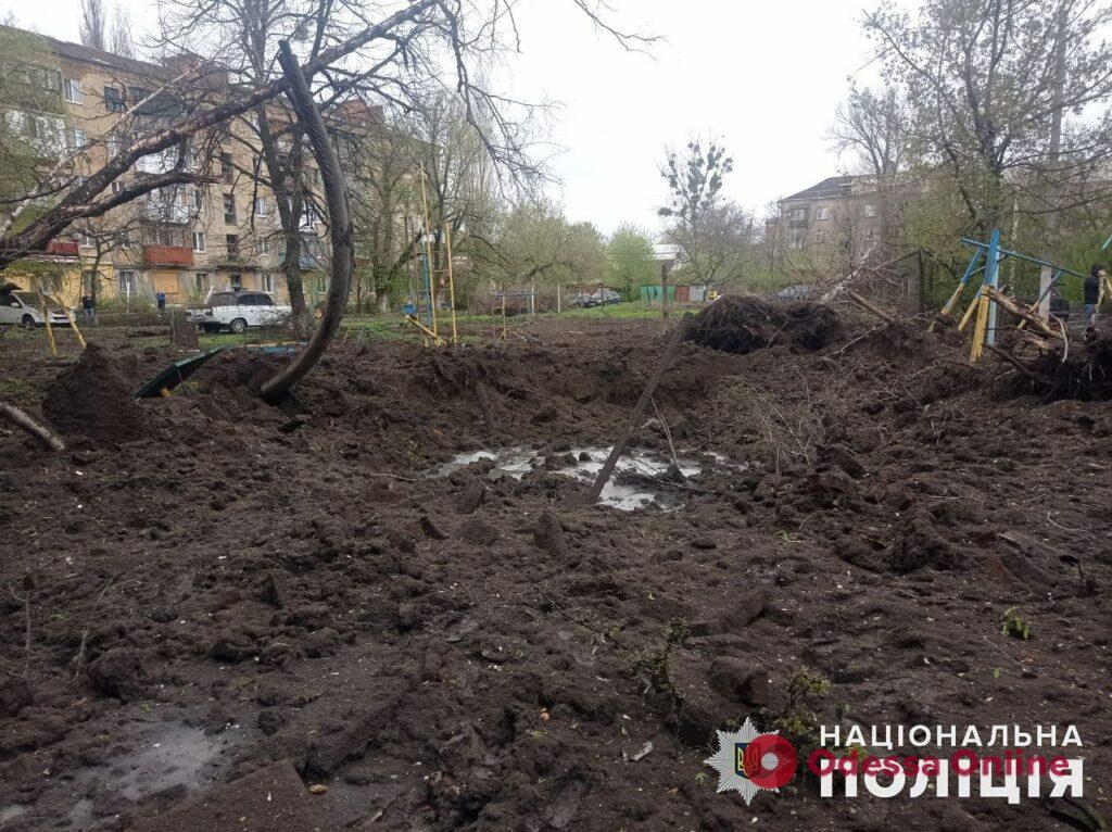 Рашисты обстреляли Славянск: повреждены пять многоэтажек и пять частных домов (фото)