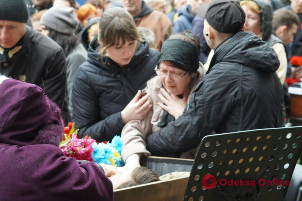 В Одессе простились с четырьмя погибшими защитниками Украины (фото)