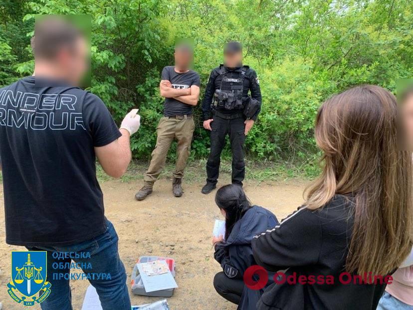 На Одещині на хабарі затримали працівника лісової охорони