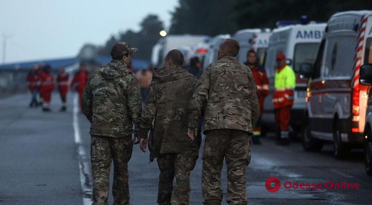 Україна повертає додому 106 військовополонених, захоплених під Бахмутом