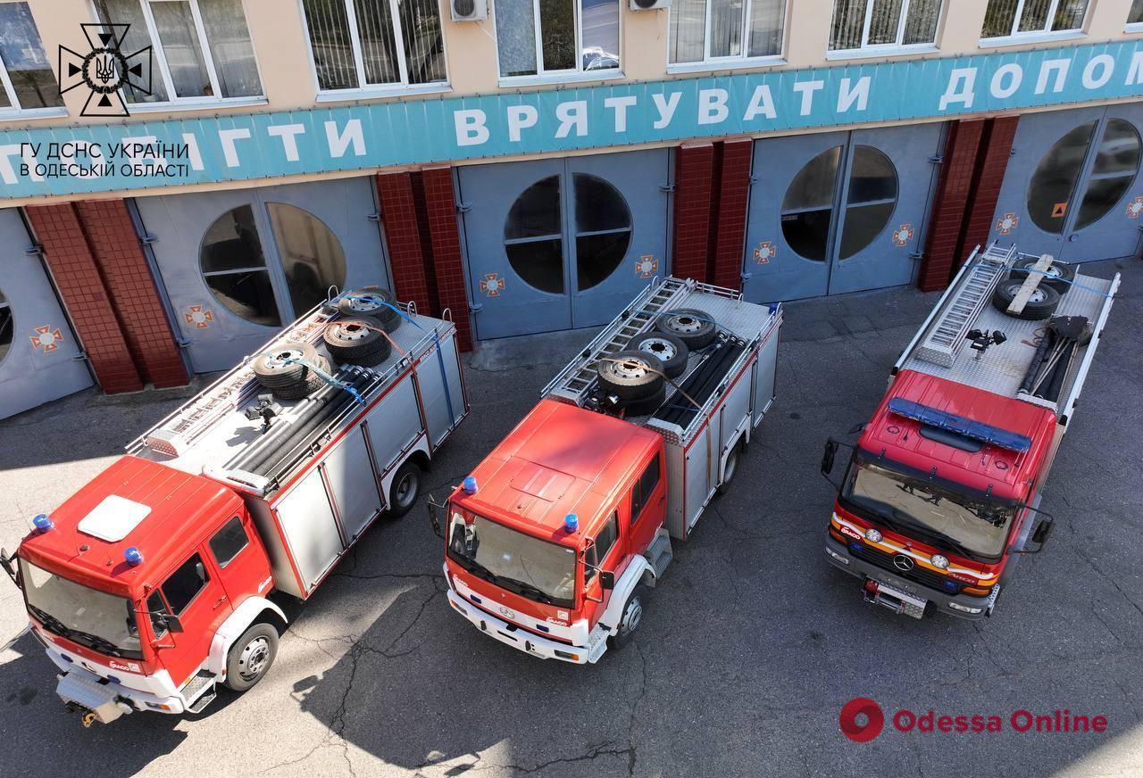 Одесские и херсонские спасатели получили от Норвегии спецавтомобили (фото, видео)
