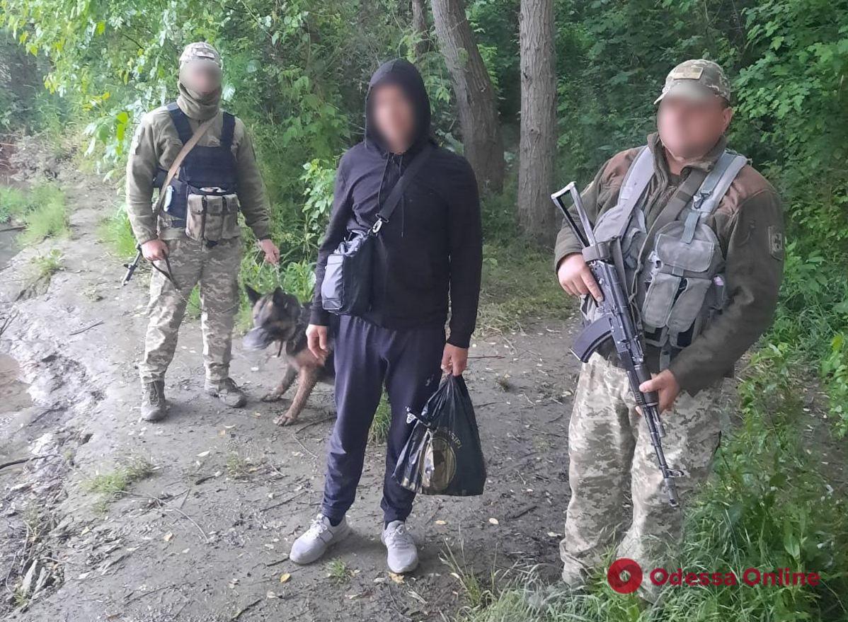 В Одесской области мужчина хотел убежать из Украины, переплыв Дунай на надувной резиновой подушке
