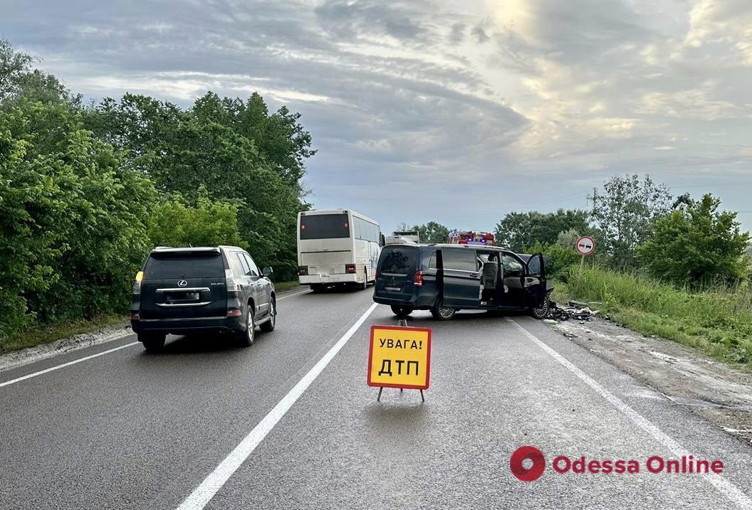 В ДТП на трассе Одесса-Рени один человек погиб, пятеро травмированы