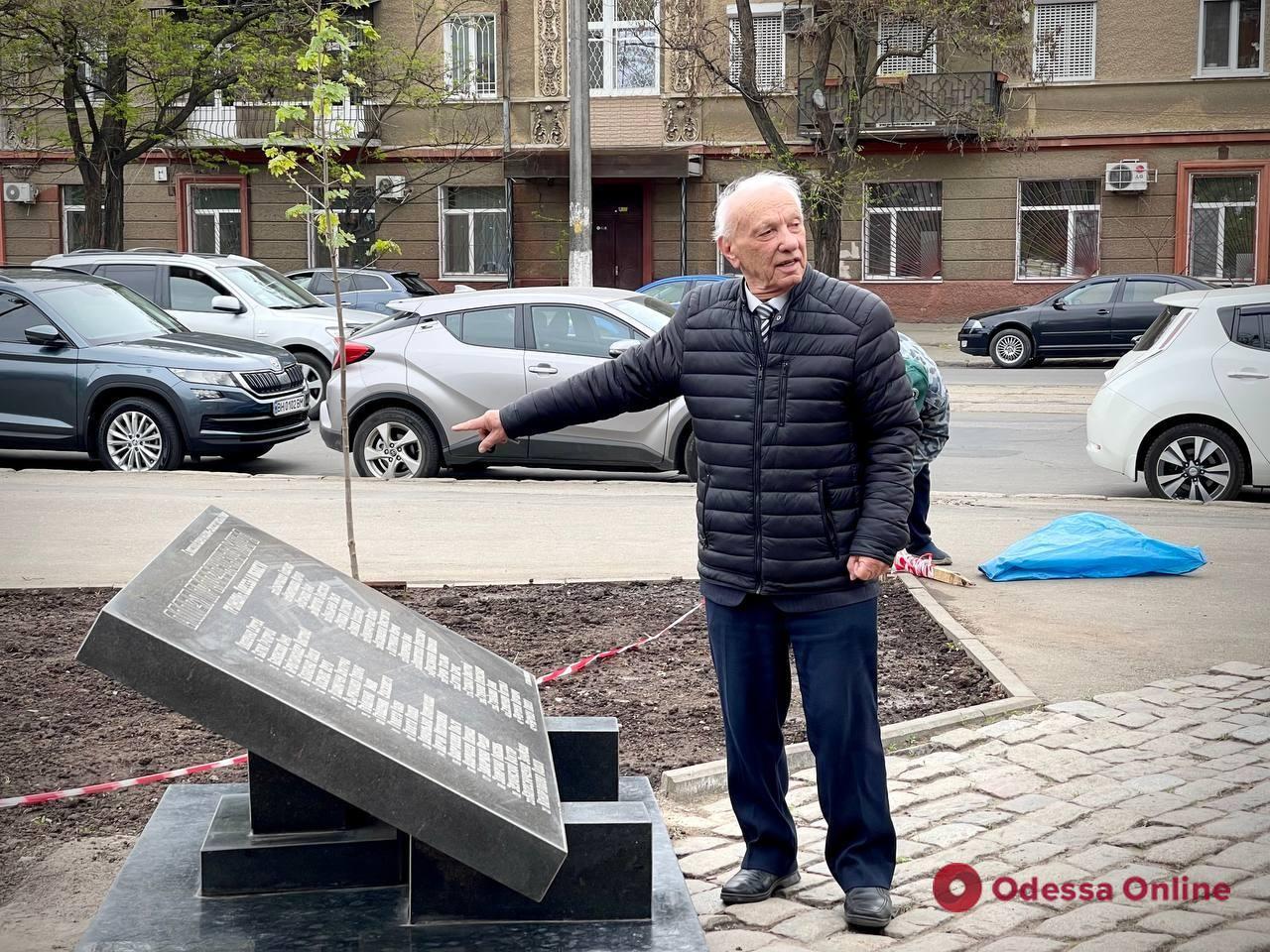 В Одессе завершили работы по благоустройству Прохоровского сквера (фото, видео)