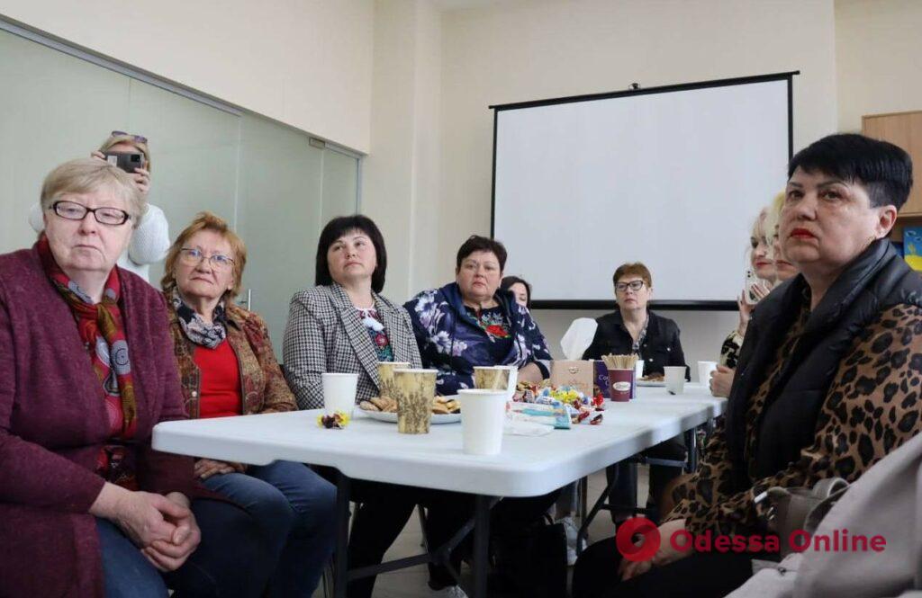 В канун Дня матери в Одессе чиновники встретились с матерями погибших воинов