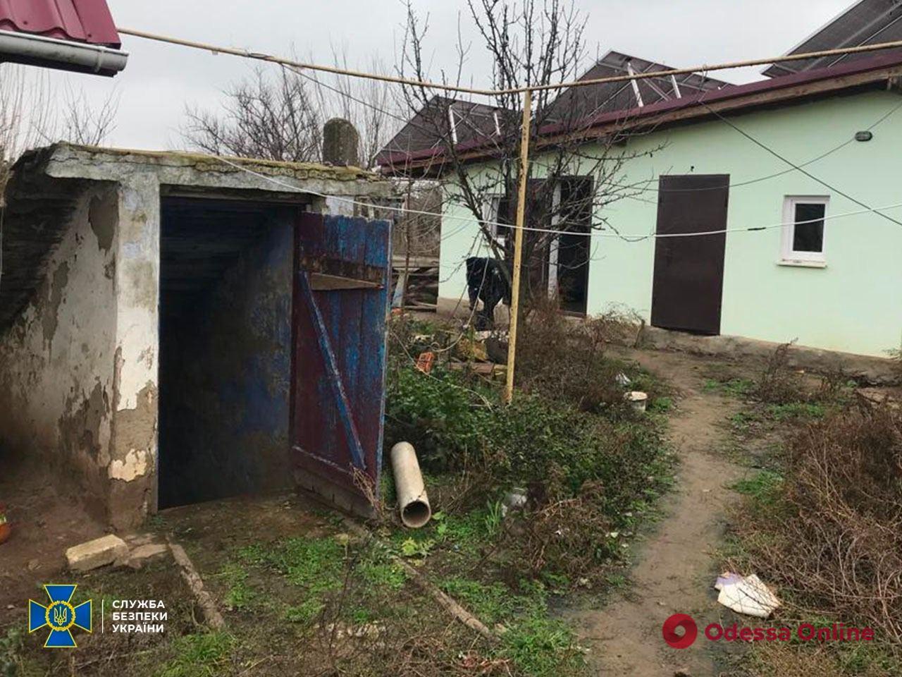 Людей били, утримували без води та їжі: ідентифіковані троє рашистів, які створили катівню під час окупації Миколаївщини