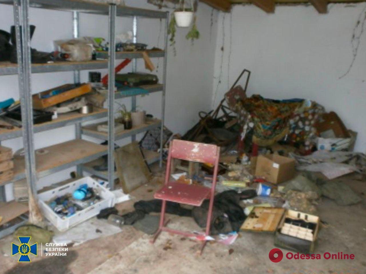 Людей били, утримували без води та їжі: ідентифіковані троє рашистів, які створили катівню під час окупації Миколаївщини Людей били, утримували без води та їжі: ідентифіковані троє рашистів, які створили катівню під час окупації Миколаївщини
