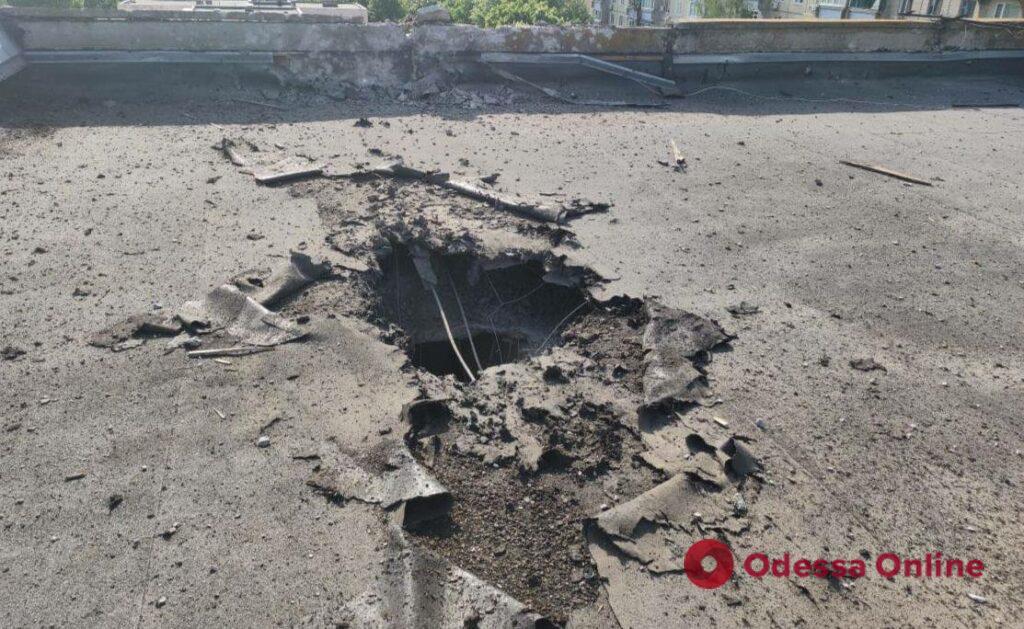 Оккупанты накрыли артиллерийским огнем Никополь: пострадали двое мужчин и 14-летняя девочка (фото)