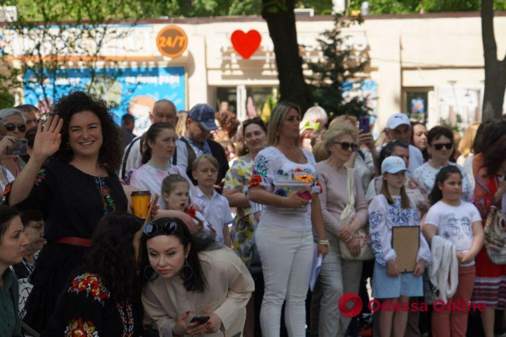 В Одесі відзначають День вишиванки (фоторепортаж)