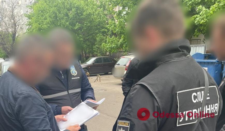 Поліція та СБУ затримали депутата Одеської облради та його дружину за заволодіння землею на 24 млн гривень