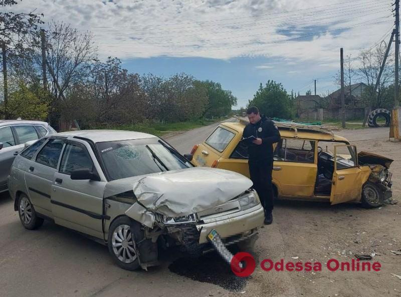 Виїхав на зустрічну смугу: в результаті ДТП на Одещині постраждали двоє дорослих та немовля