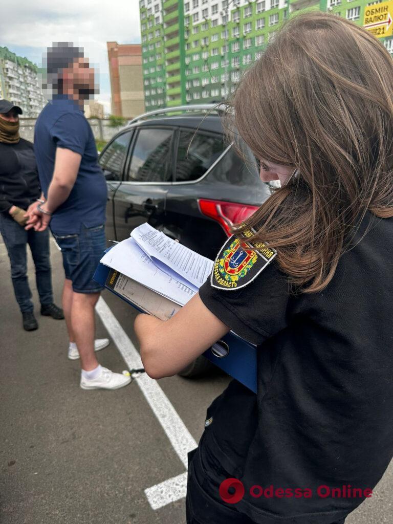 «Инвалидность» за деньги: в Одесской области за коррупцию задержали юриста воинской части
