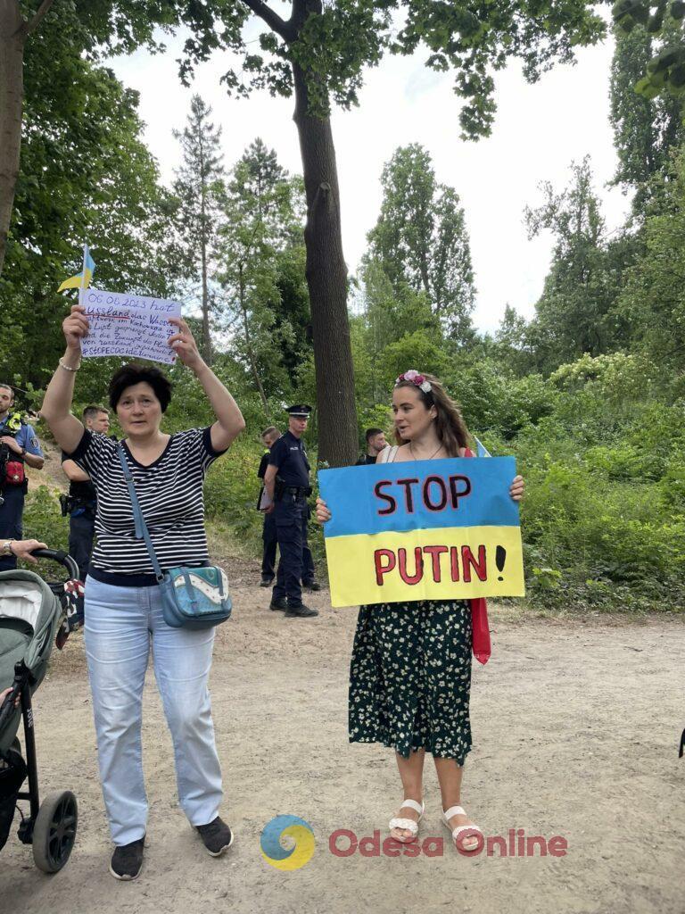 Зупиніть екоцид в Україні: українці влаштували мітинг у Берліні