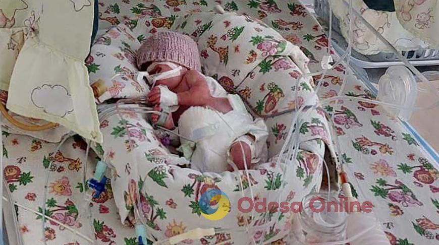 Одесские врачи провели операцию на сердце новорожденному весом 660 граммов