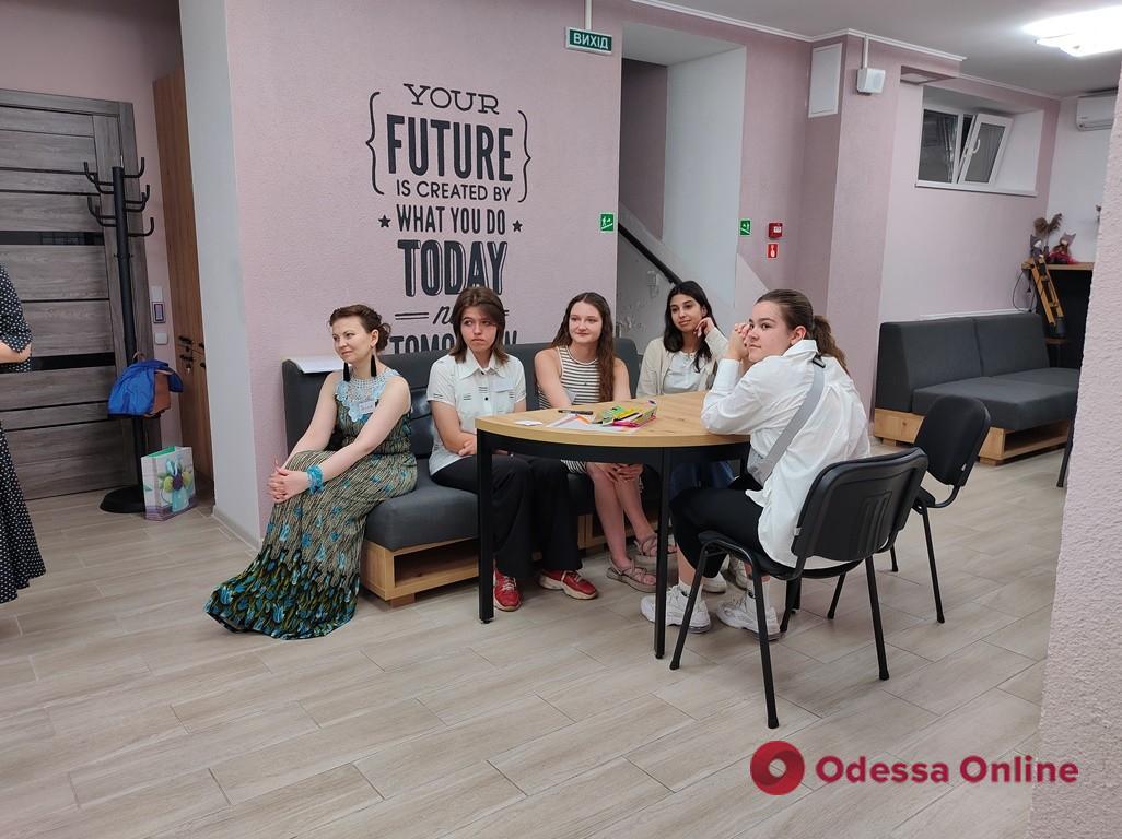 «Сильні разом»: в Одесі стартував проєкт з психологічної підтримки учнів, їх батьків та педагогів