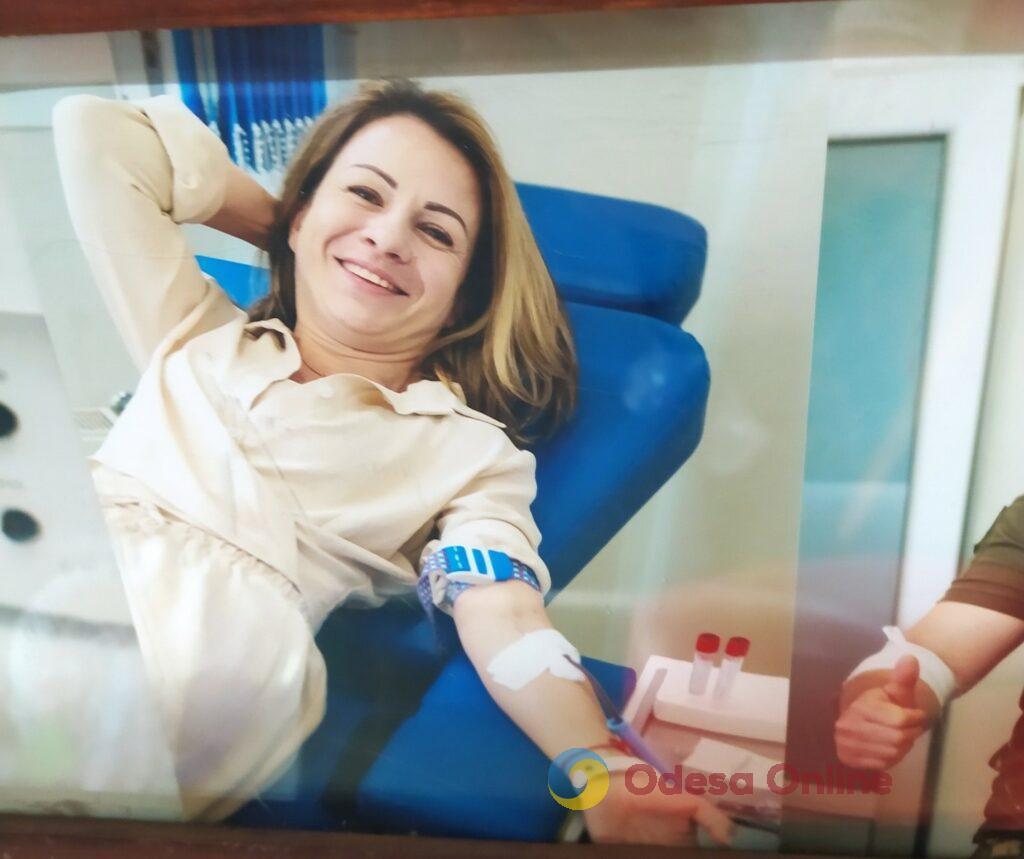 В Одессе запустили уникальный «фототрамвай» в поддержку донорства крови