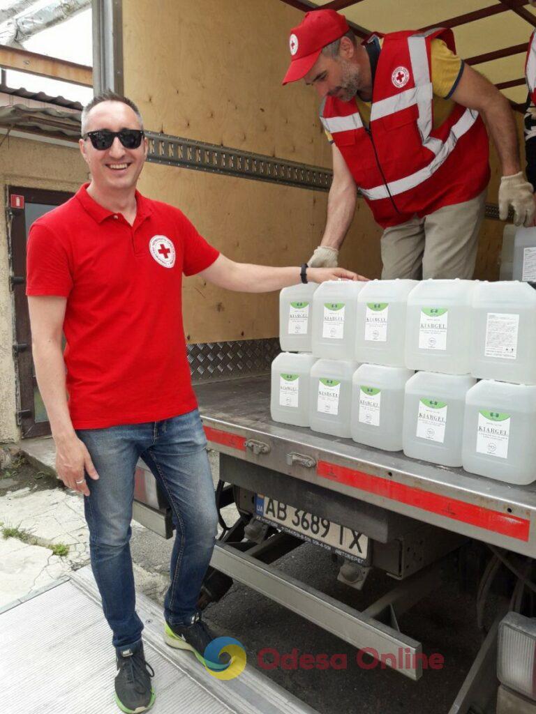 Одесские больницы получили гуманитарную помощь от Красного Креста